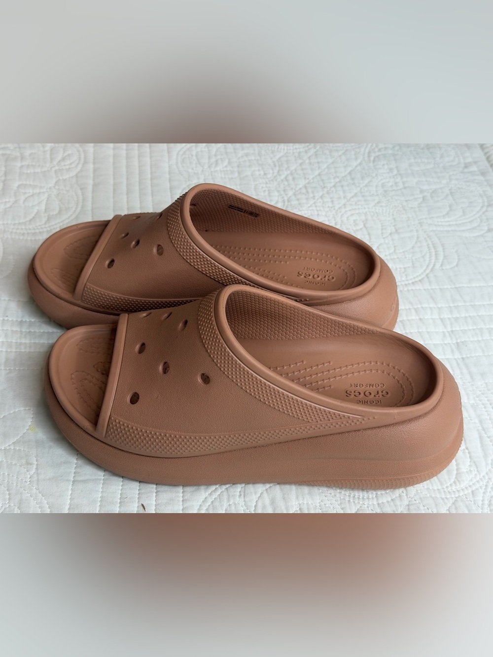 CROCS Crush Slide Iconic Comfort Wedge Sandals Cork Color Unisex Sz M5/W7